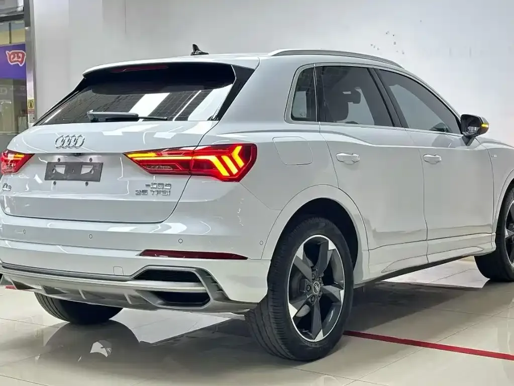 Audi Q3 — фото 8