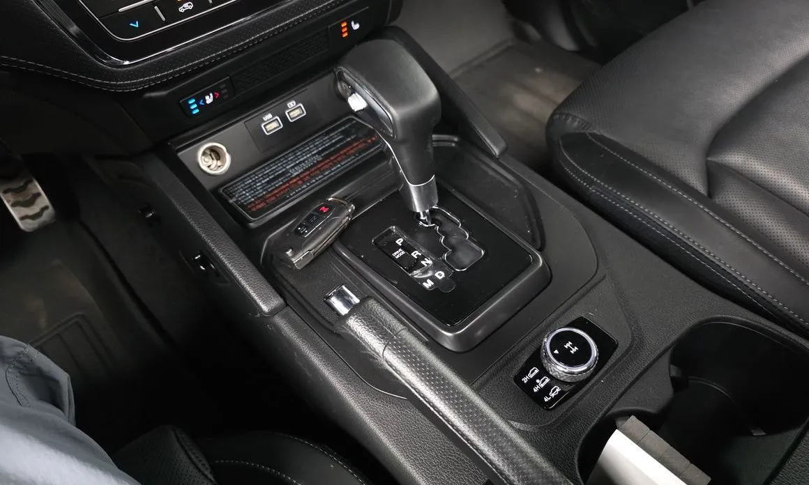 KG Mobility (Ssangyong) Rexton — фото 6