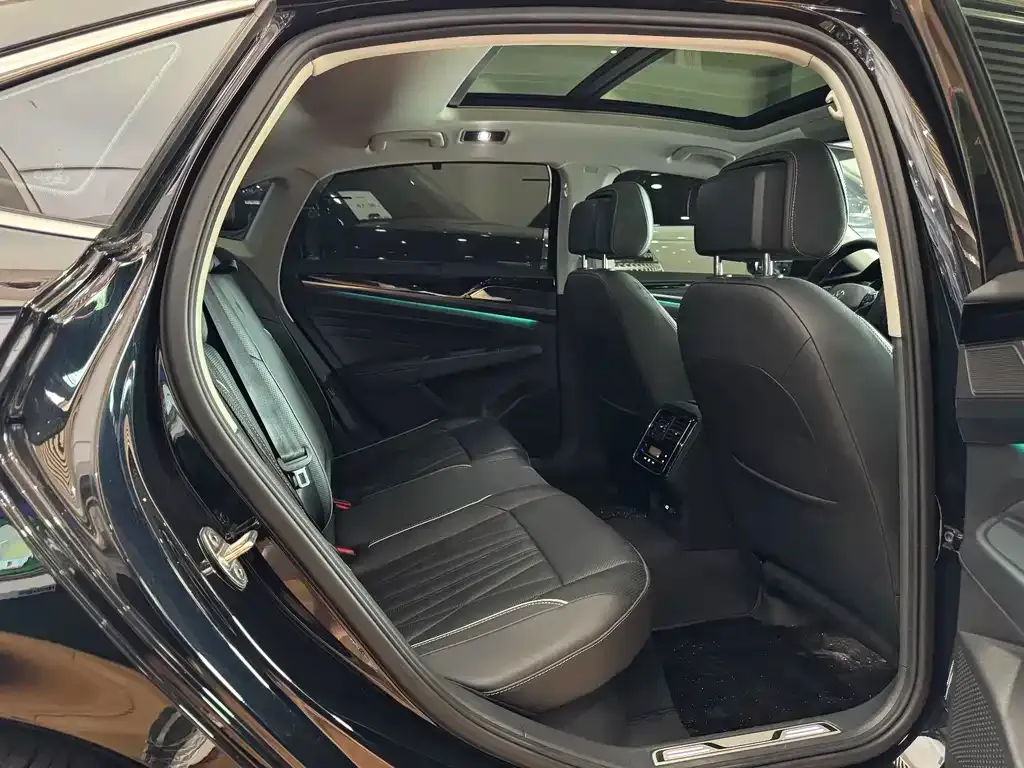 Volkswagen Passat — фото 2