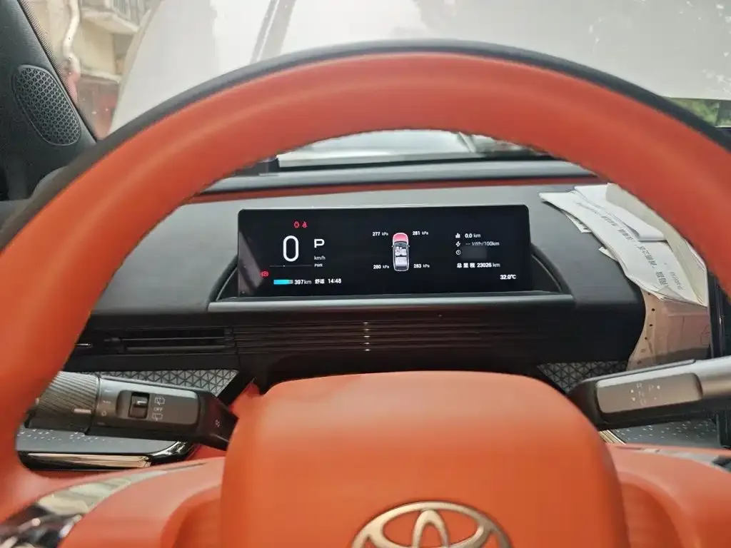 Toyota Platinum 3X 2025 из CN, фото 8