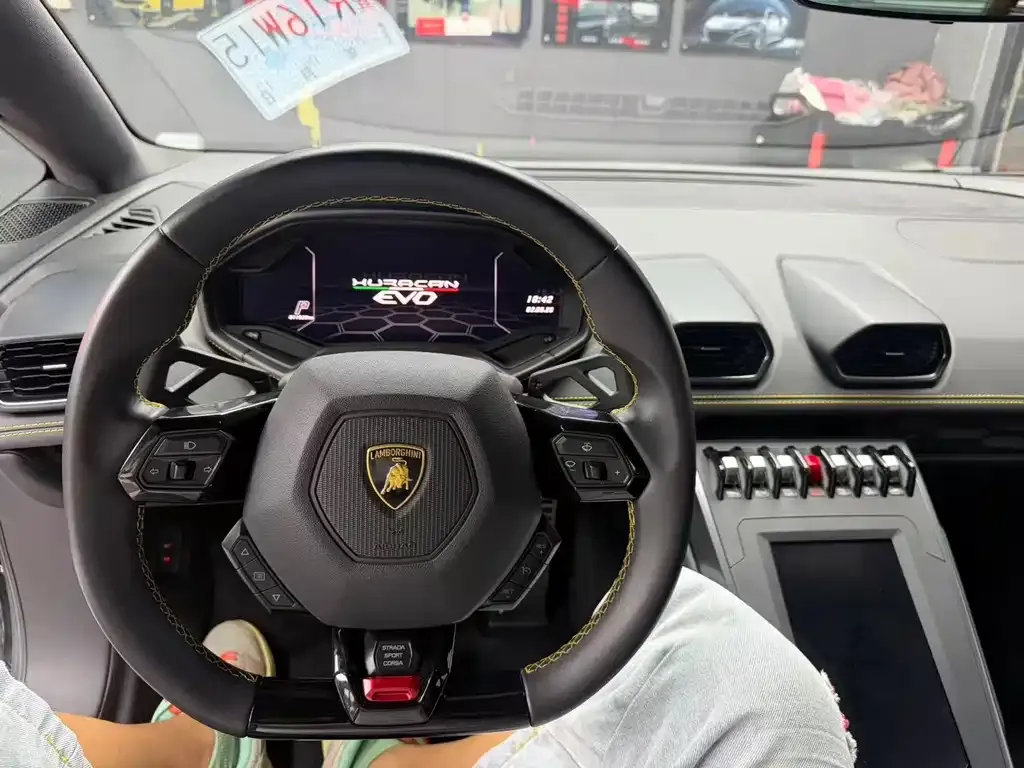 Lamborghini Huracan 2022 из CN, фото 5
