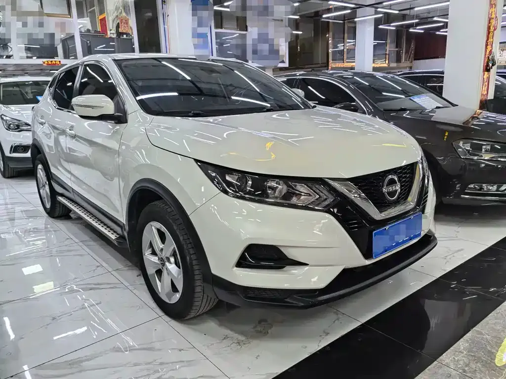 Nissan Qashqai — фото 8