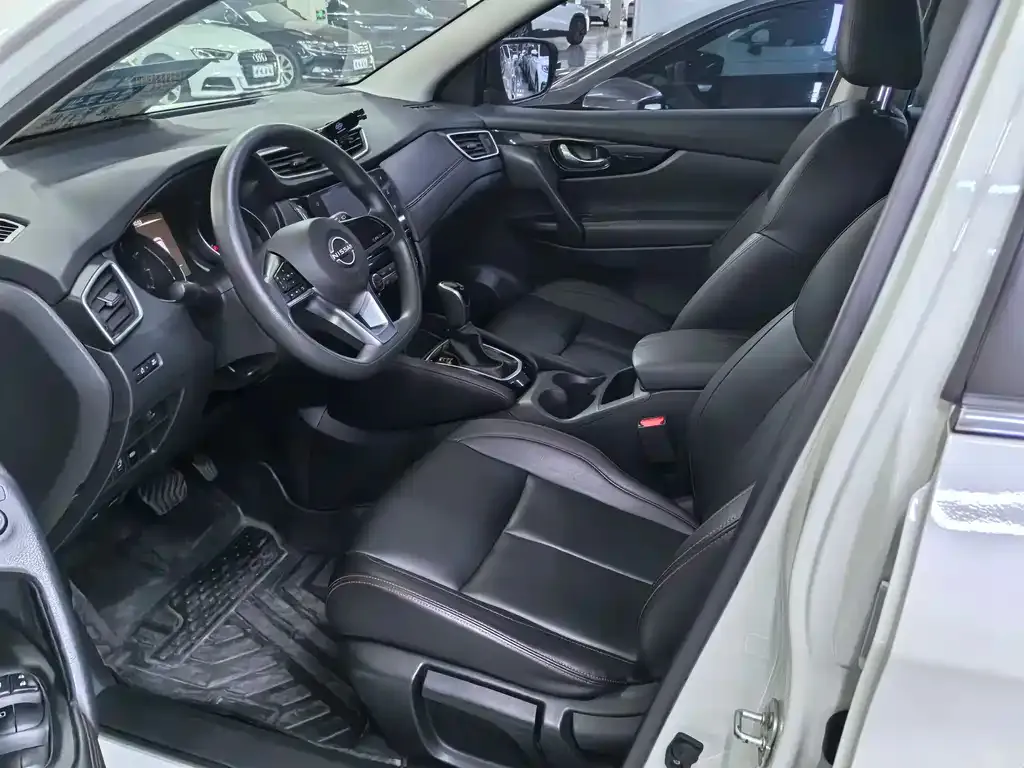 Nissan Qashqai — фото 9