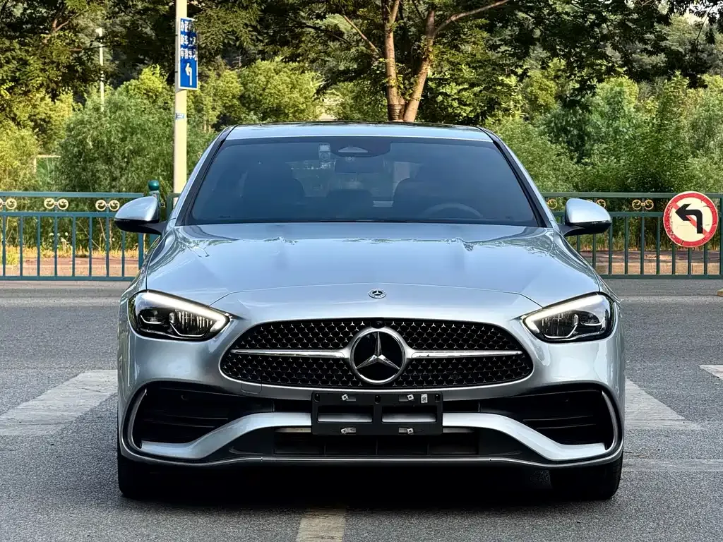 Mercedes-Benz C-Class — фото 1