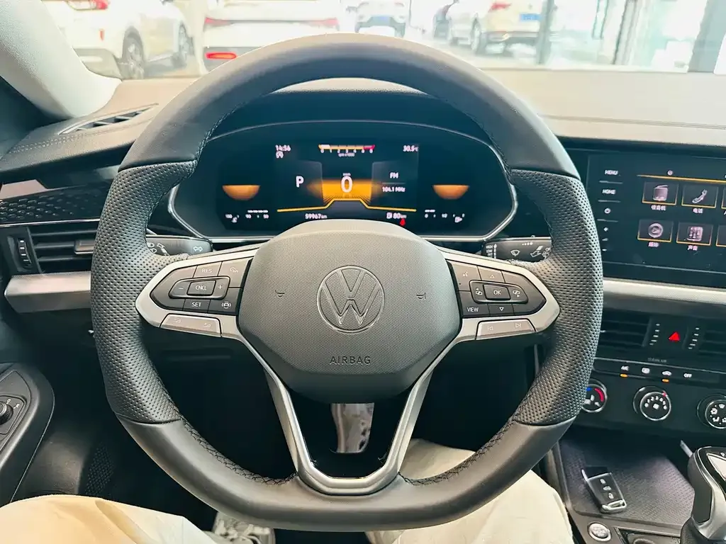 Volkswagen Passat — фото 6