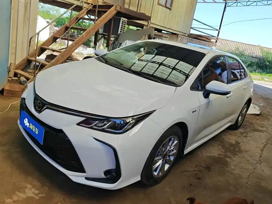 Toyota Corolla — фото 1