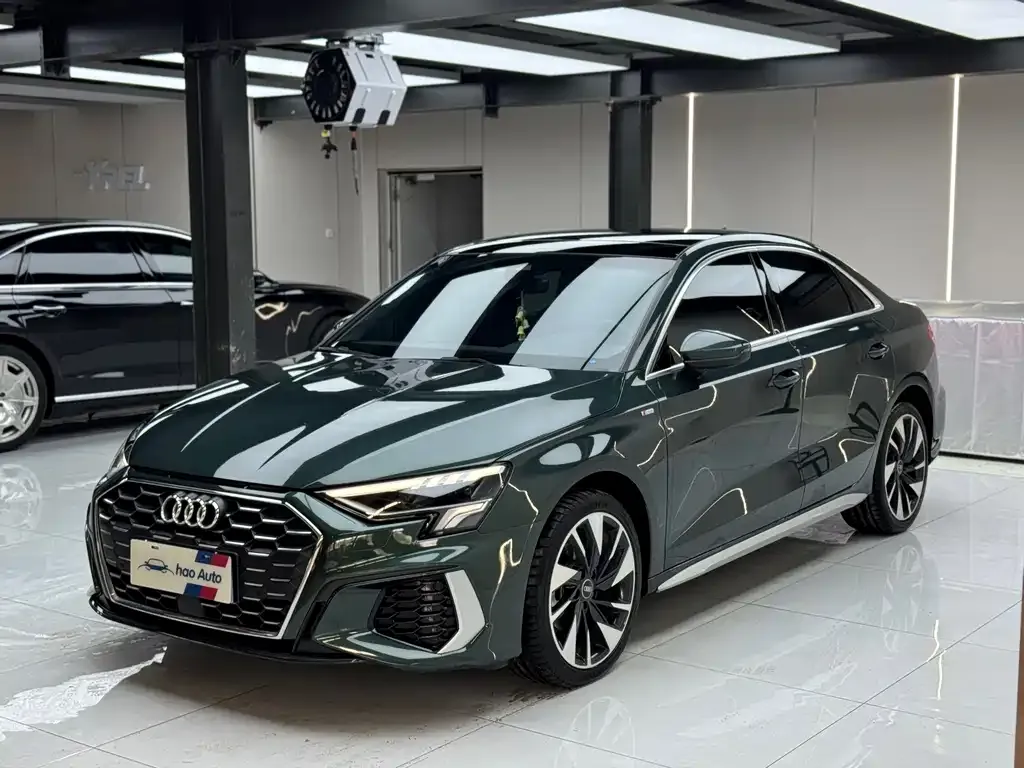 Audi A3 — фото 1