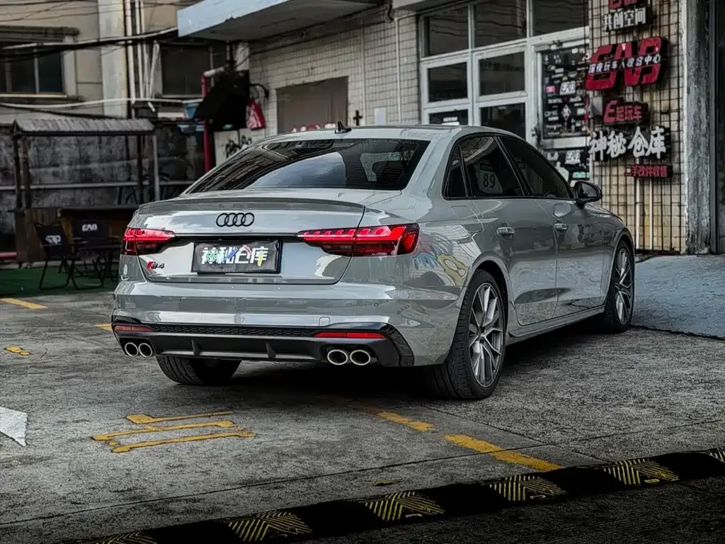Audi S4 2023 из CN, фото 7