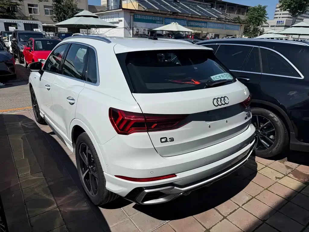 Audi Q3 — фото 7