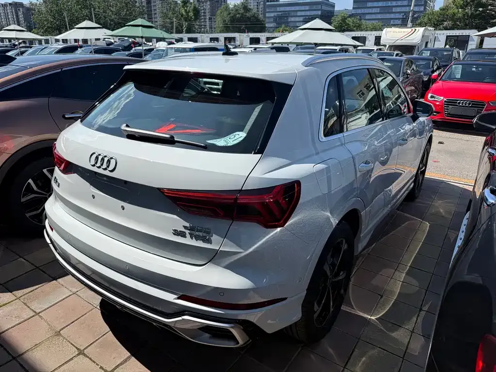 Audi Q3 — фото 5