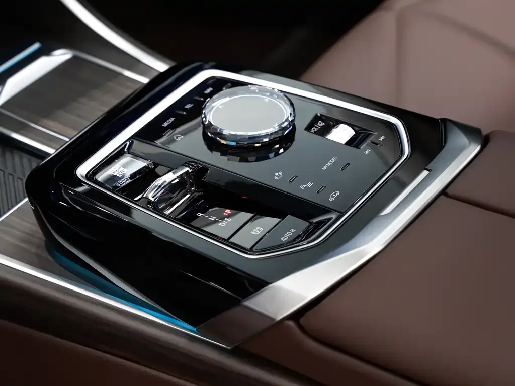 BMW 7 Series — фото 6