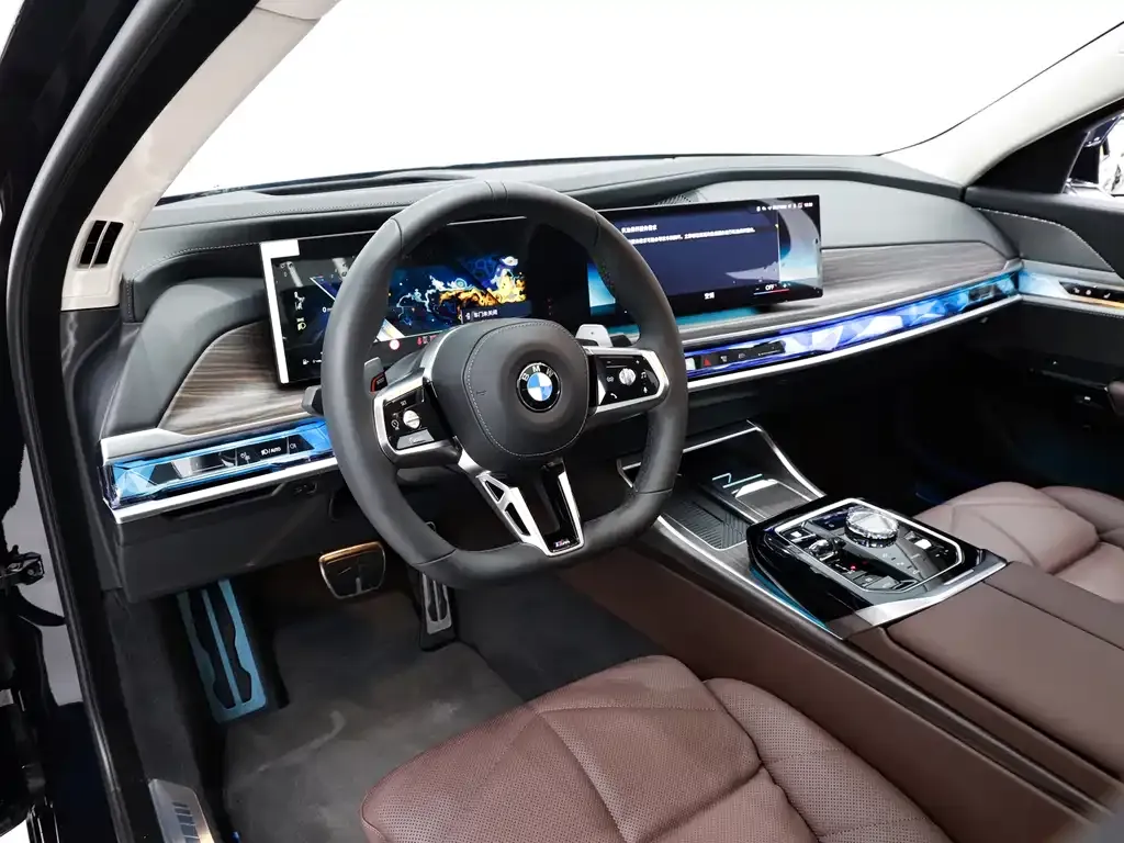 BMW 7 Series — фото 8