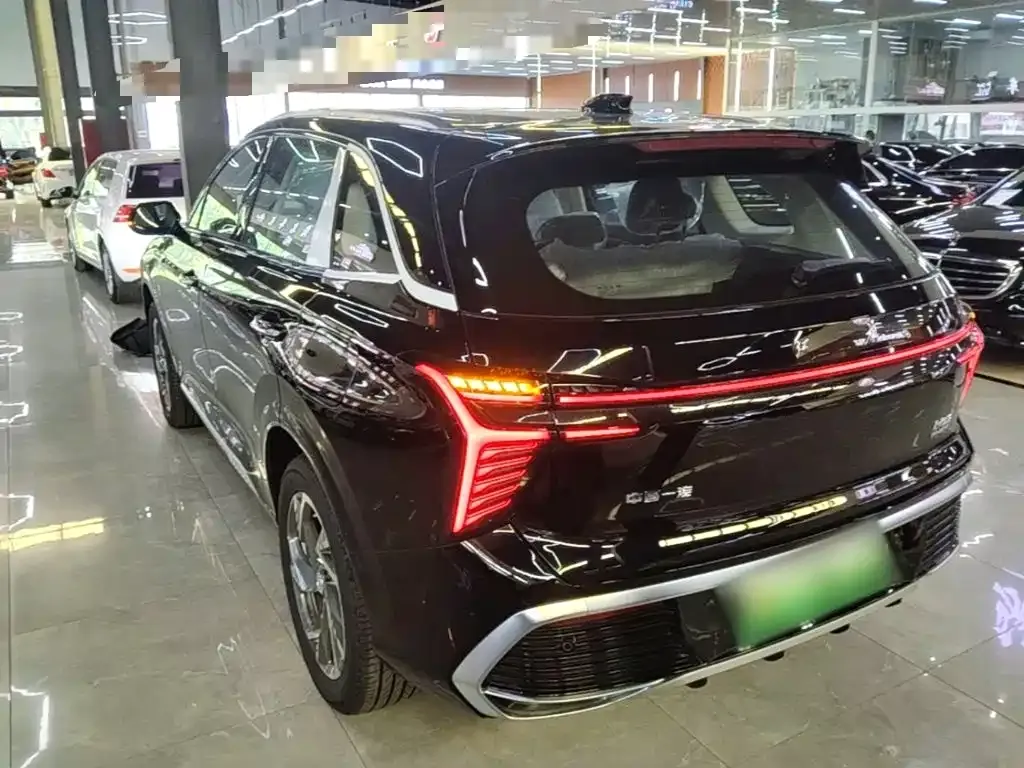 Hongqi HS3 PHEV — фото 9