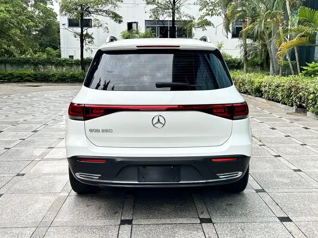 Mercedes-Benz EQB 2023 из CN, фото 8