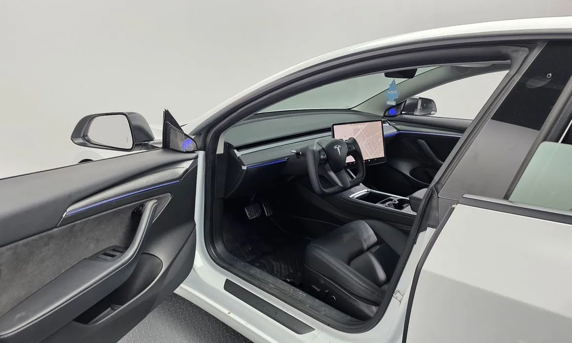Tesla Model 3 2022 из KR, фото 9