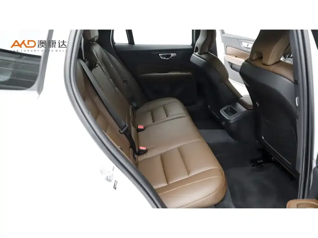 Volvo V60 2024 из CN, фото 8