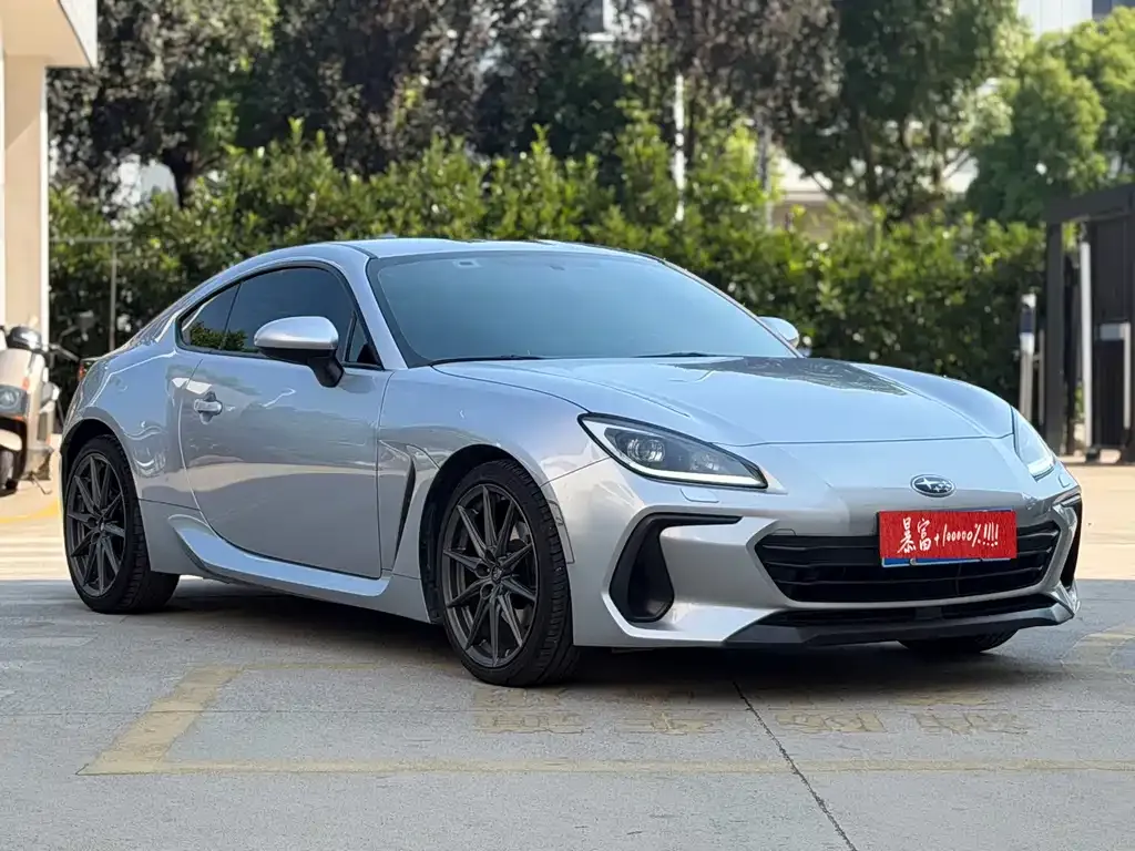 Subaru BRZ 2023 из CN, фото 8
