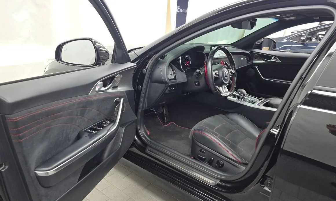 Kia Stinger 2023 из KR, фото 2