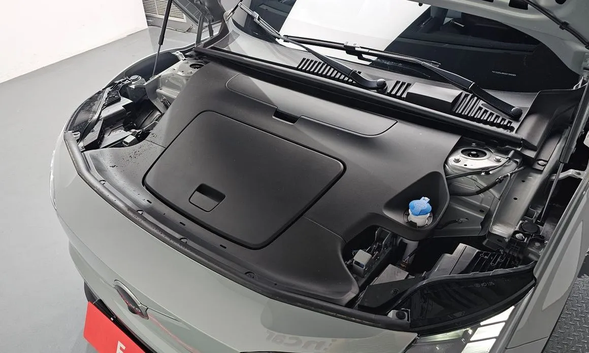 Volvo EX30 2025 из KR, фото 8