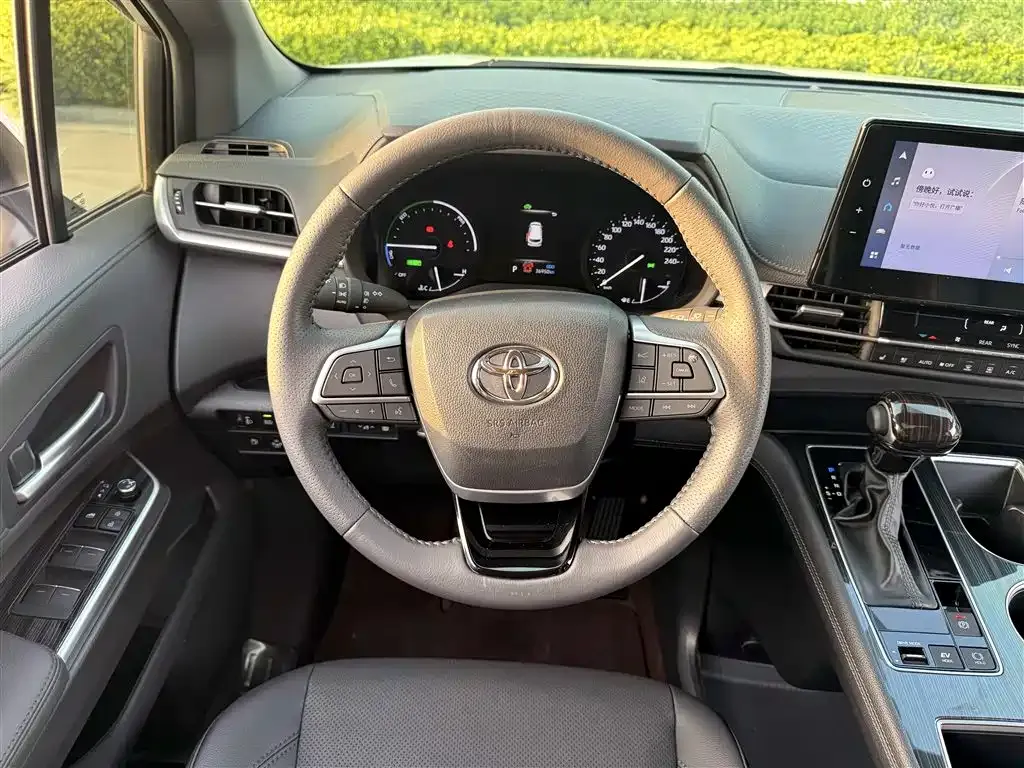 Toyota Sienna 2023 из CN, фото 8