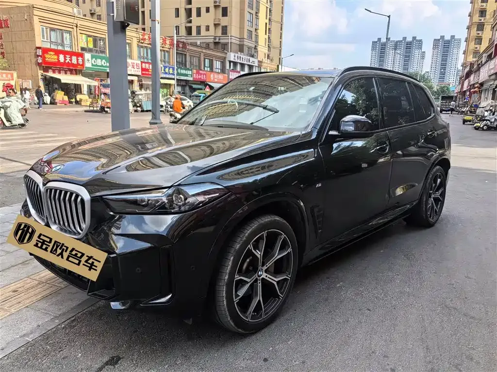 BMW X5 — фото 1