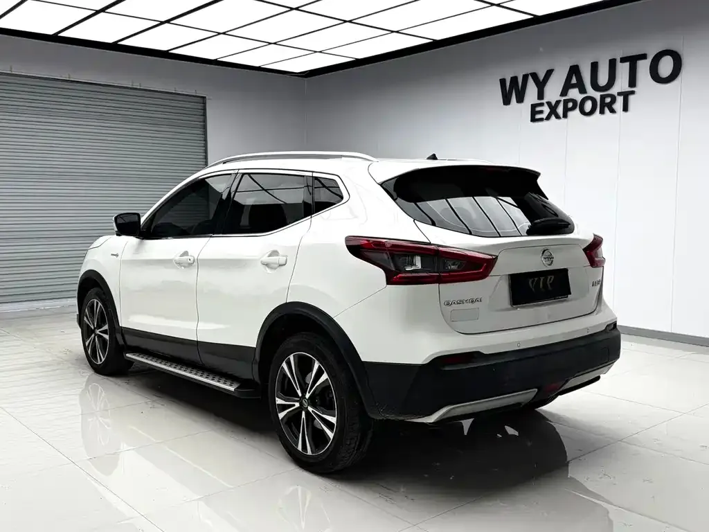 Nissan Qashqai — фото 8
