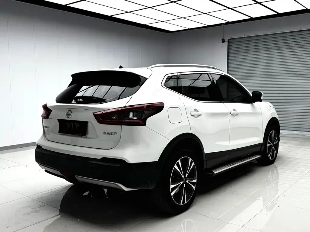 Nissan Qashqai — фото 2