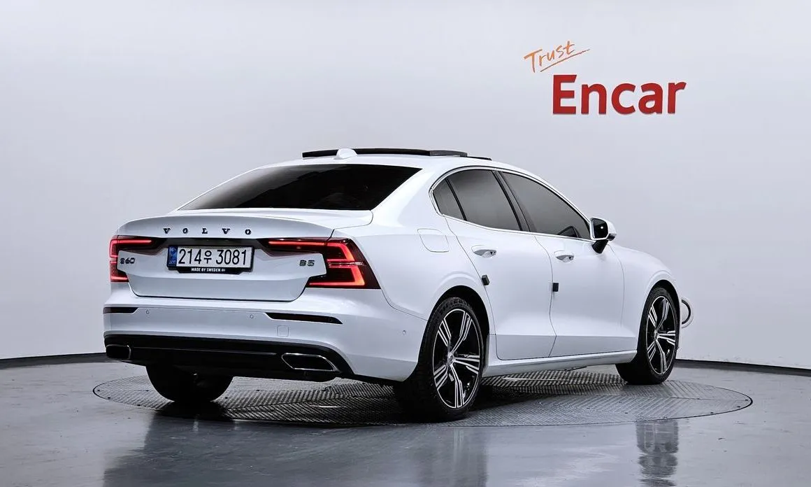 Volvo S60 2022 из KR, фото 4