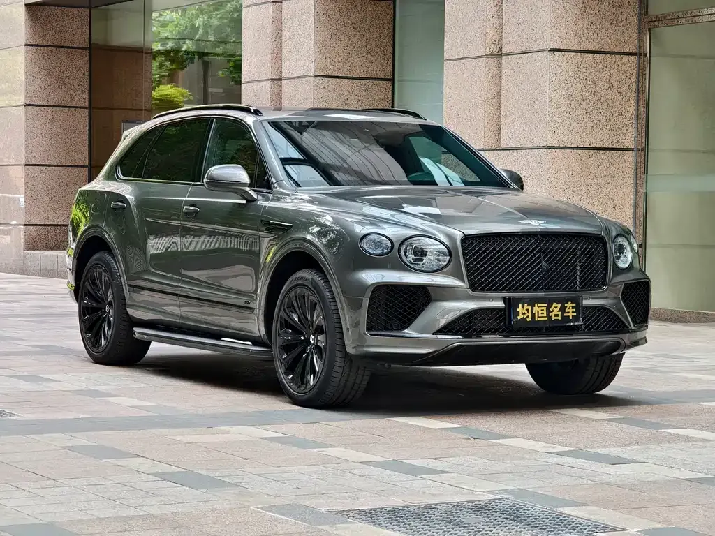Bentley Bentayga — фото 1