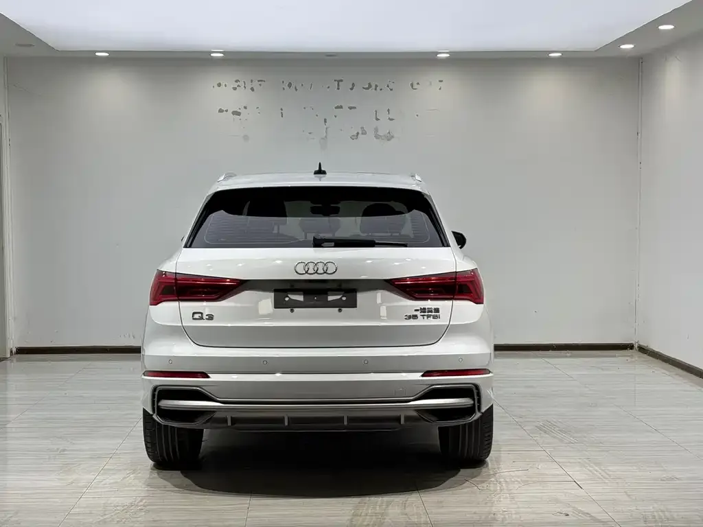 Audi Q3 — фото 8