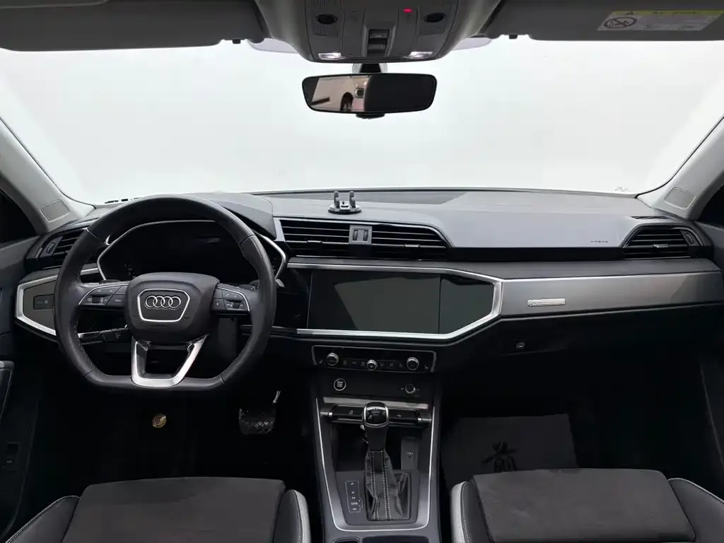 Audi Q3 — фото 3