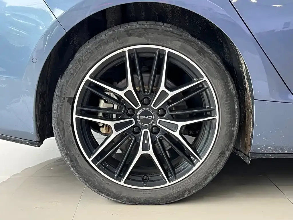 BYD Seal — фото 8