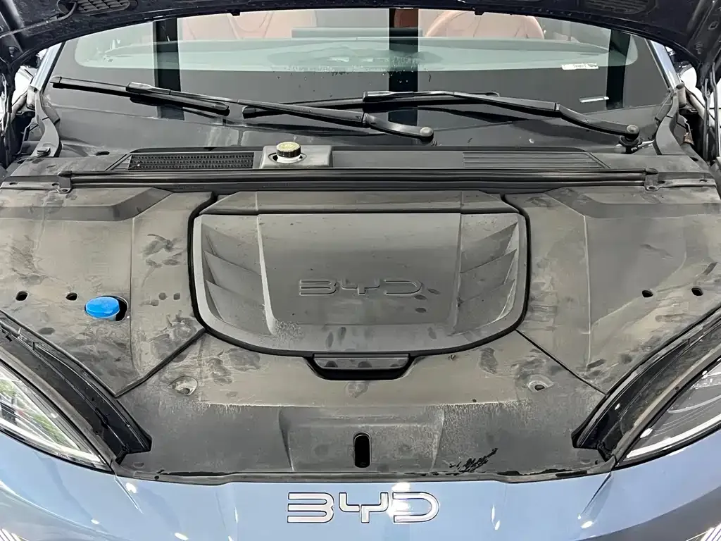 BYD Seal — фото 9