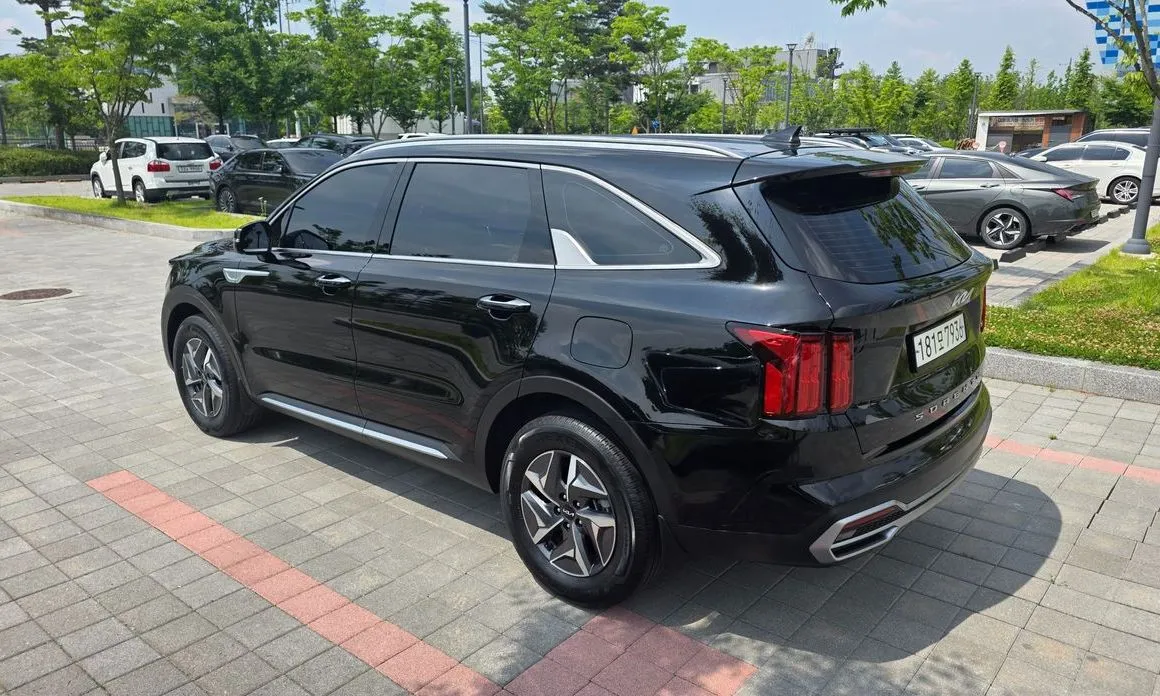 Kia Sorento — фото 9