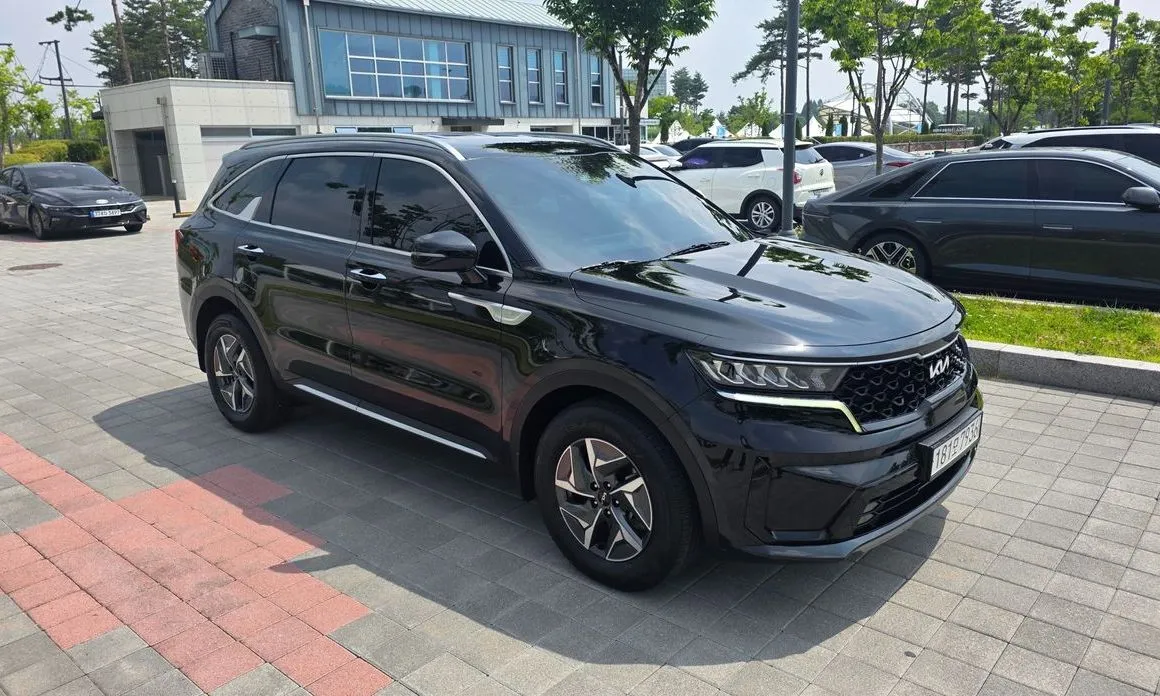 Kia Sorento — фото 7