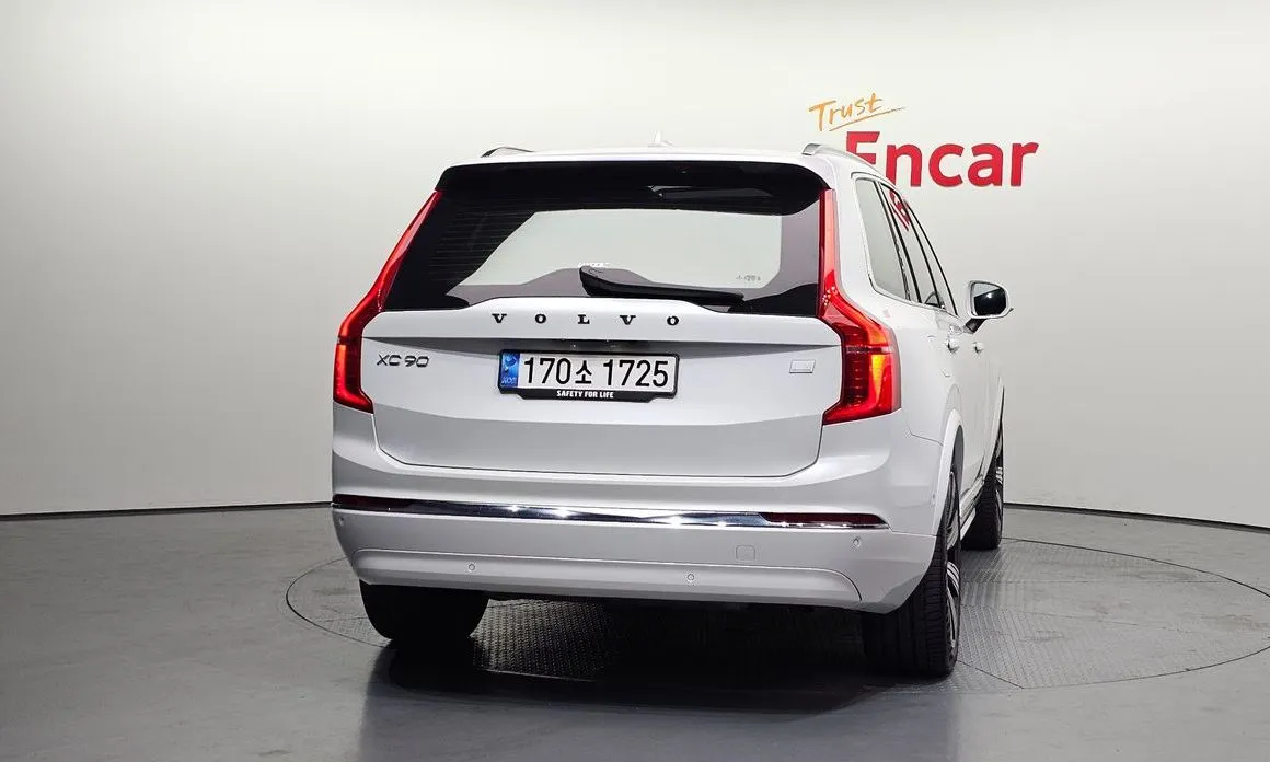 Volvo XC90 2023 из KR, фото 3