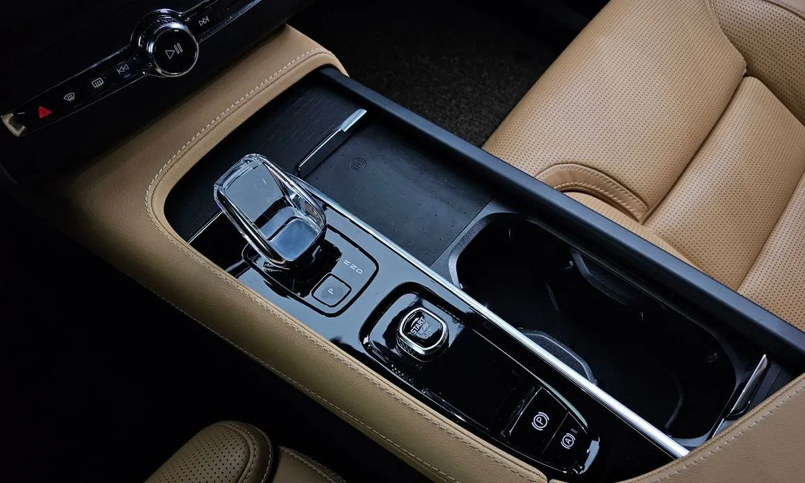 Volvo XC90 2023 из KR, фото 7