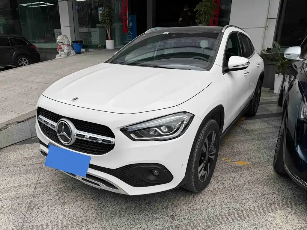 Mercedes-Benz GLA — фото 1