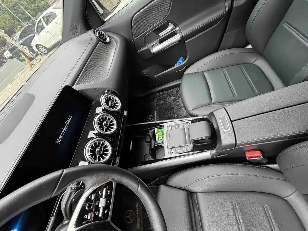 Mercedes-Benz GLA — фото 4