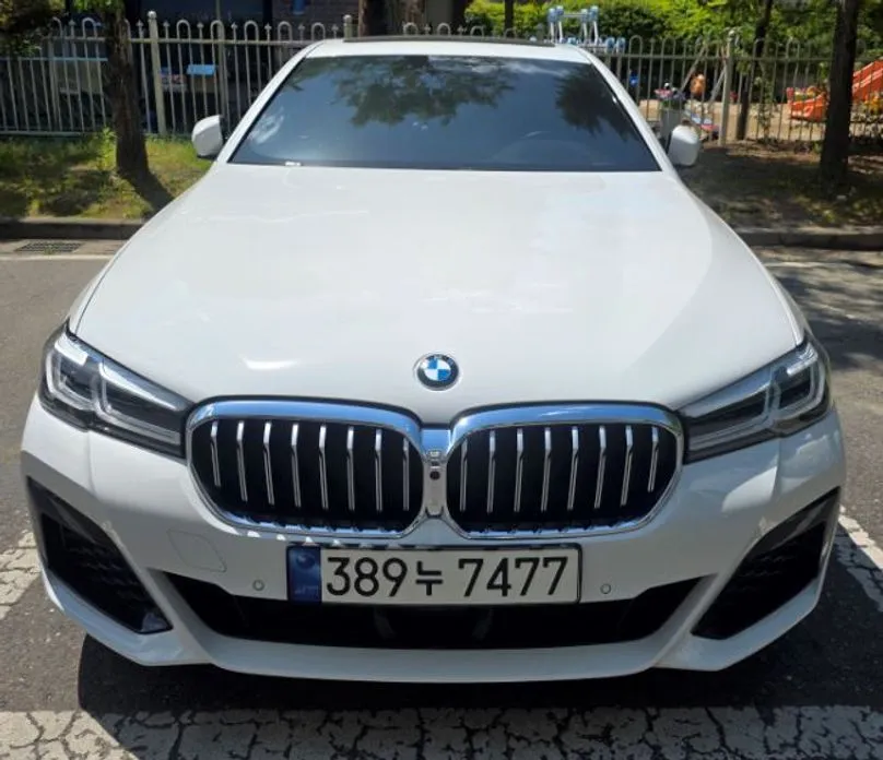BMW 5-Series 2023 из KR, фото 1