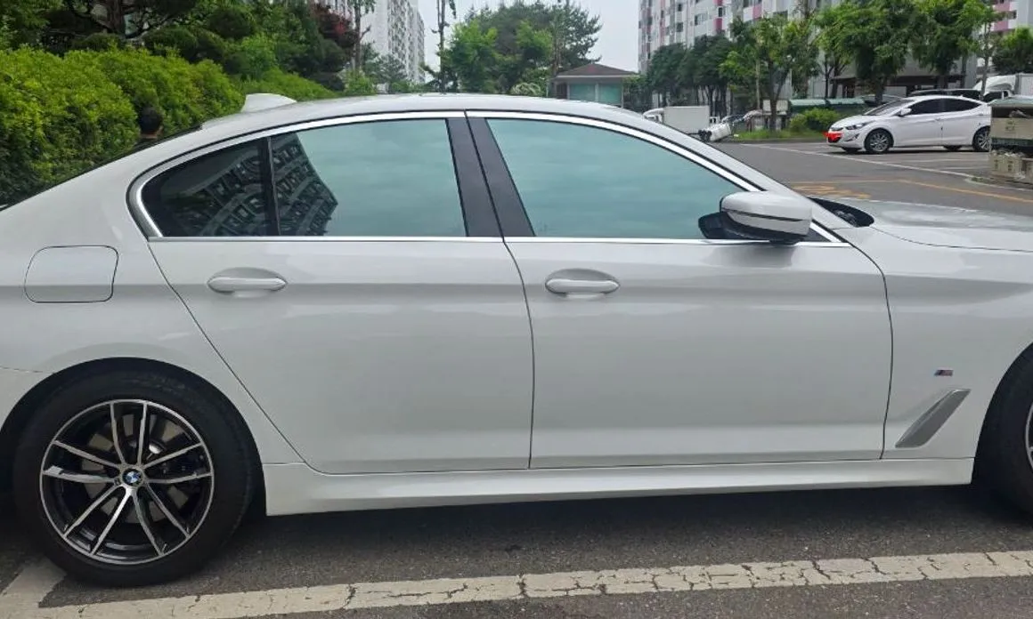 BMW 5-Series 2023 из KR, фото 6