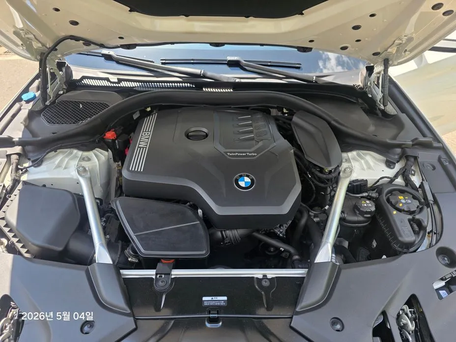 BMW 5-Series 2023 из KR, фото 8