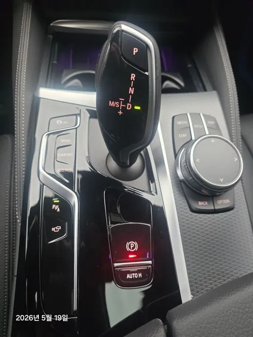 BMW 5-Series 2023 из KR, фото 3