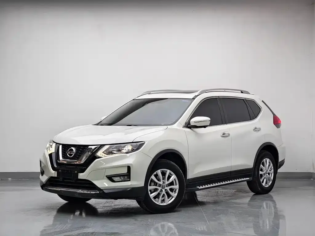 Nissan X-Trail — фото 1