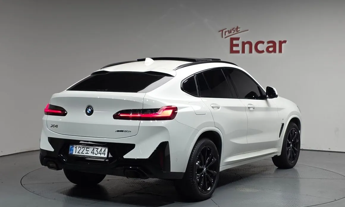 BMW X4 2025 из KR, фото 3