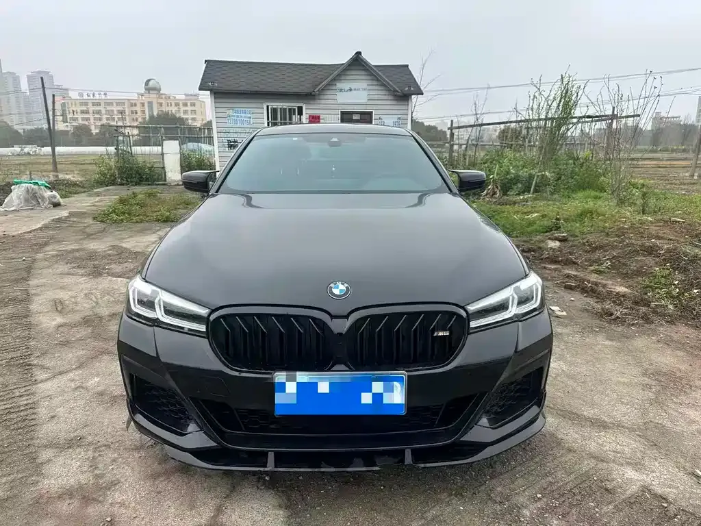 BMW 5 Series — фото 5
