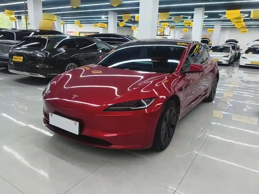 Tesla Model 3 — фото 9