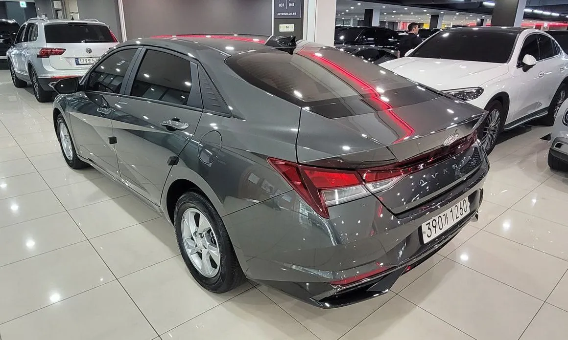 Hyundai AVANTE — фото 2