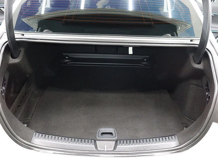 Mercedes-Benz E-Class 2025 из KR, фото 3