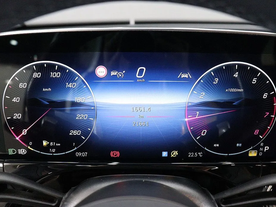 Mercedes-Benz E-Class 2025 из KR, фото 10